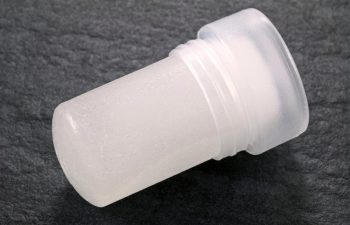 ałun- naturalny antyperspirant